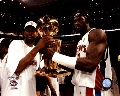 Richard Hamilton & Ben Wallace w/ Championship Trophy &copy;Photofile