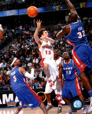 Steve Nash - 2005 All Star Game - Throws a Pass