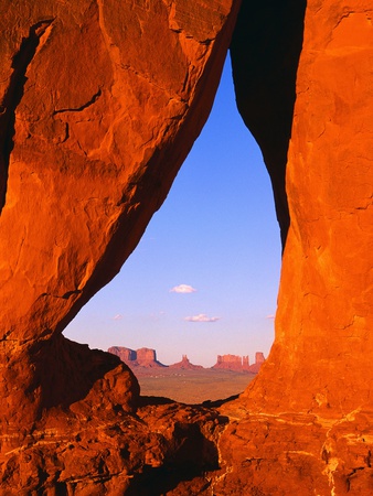 Teardrop Window in Monument Valley