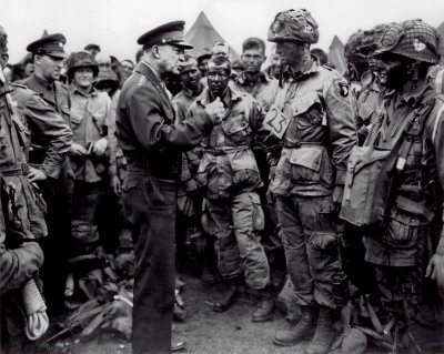 General Dwight D. Eisenhower with 101 Airbourne