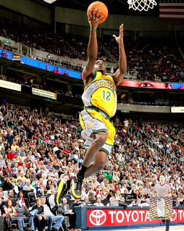 Buy Damien Wilkins at AllPosters.com