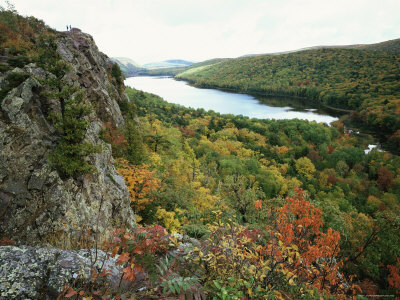 Porcupine Mountains Wilderness State Park in Autumn, Michigan, USA