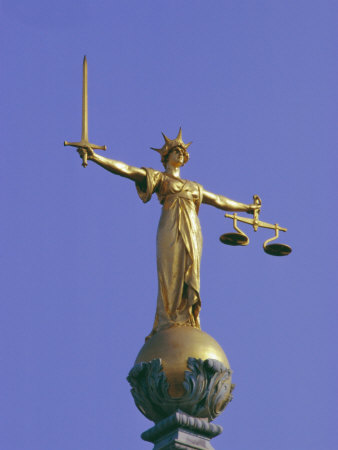The Scales of Justice Above the Old Bailey Law Courts, Inns of Court, London, England, UK