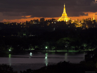 Shwedagon Paya at Dusk with Kandawgyi Lake in Foreground, Yangon (Rangoon), Myanmar (Burma)