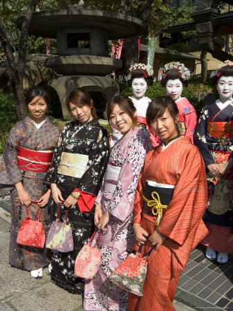 Girls Wearing Yukata, Kimono, Geisha, Maiko (Trainee Geisha) in Gion, Kyoto City, Honshu, Japan