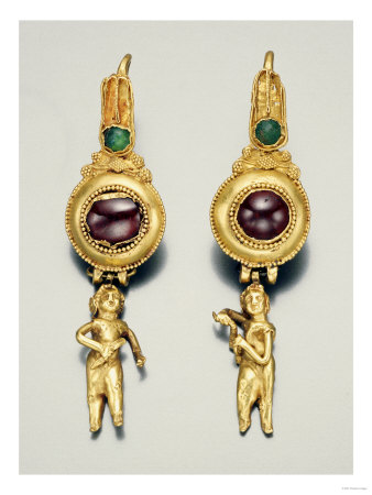 A Pair of Hellenistic Gold Earrings, Circa 2nd-1st Century B.C.
