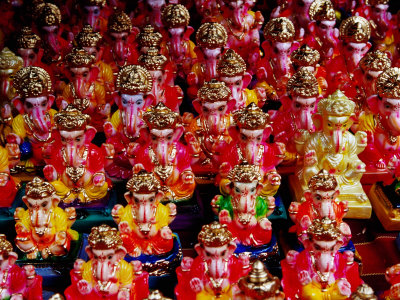 Ganesh Statues for Sale at Gulmandi Road Bazaar, Aurangabad, Maharashtra, India