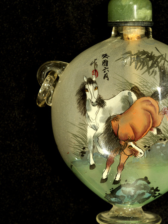 Hand Painted Snuff Bottles with Jade Tops and Horse Globe, Chinese Handicrafts, China
