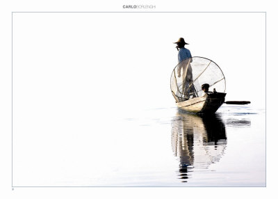Buy Pecheur Intha sur le Lac Inle, Myanmar at AllPosters.com