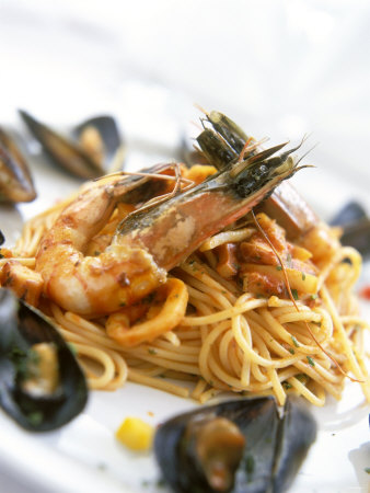 Spaghetti Di Frutti Di Mare (Spaghetti with Seafood)