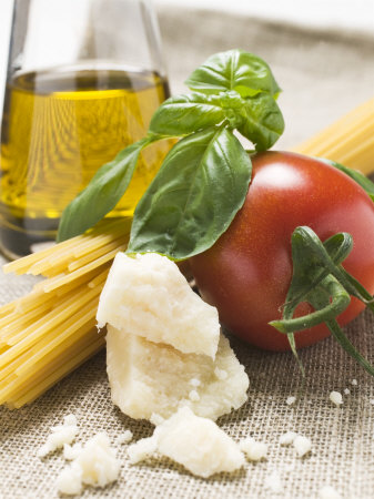 Tomato with Spaghetti, Parmesan, Basil and Olive Oil