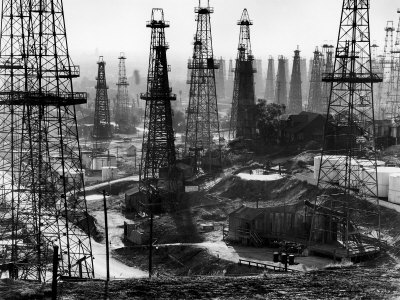 Forest of Wells, Rigs and Derricks Crowd the Signal Hill Oil Fields