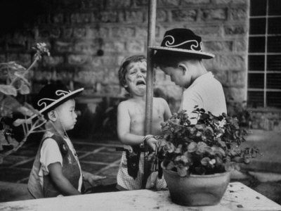 Ah Chou with Dori Dominis and Paul Dominis, Children of John Dominis