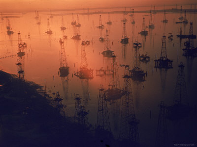 Oil Rigs Dating from the 1920