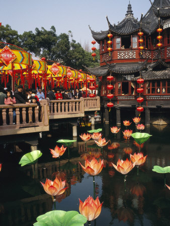 Tea House in Shanghais Yuyuan Garden during Chinese New Year