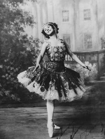 Signed Portrait of Russian Ballet Dancer Anna Pavlova Striking Pose on Stage at the Imperial Palace