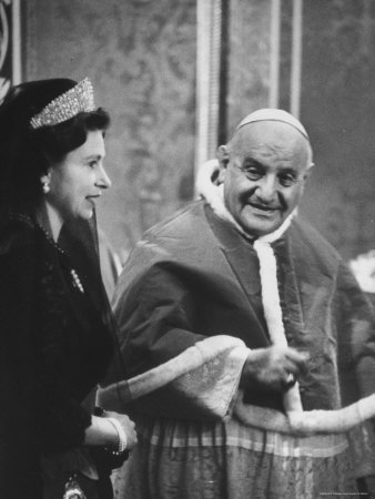 Queen Elizabeth Visiting Pope John XXIII