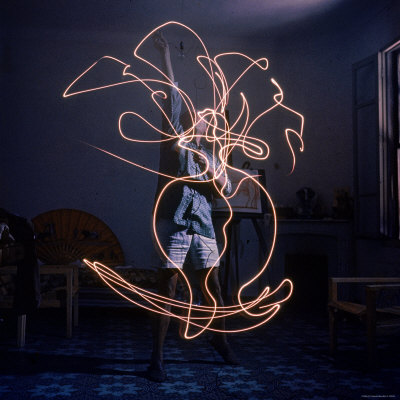 Pablo Picasso Drawing an Image Using a Light Pen