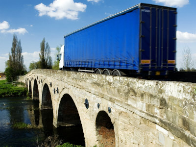 Traffic Crossing Medieval Bridge Over the River Avon, Warwickshire, UK