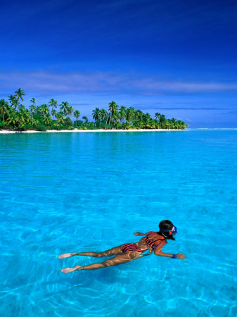 Snorkelling in Aitutaki Lagoon, Aitutaki, Southern Group, Cook Islands