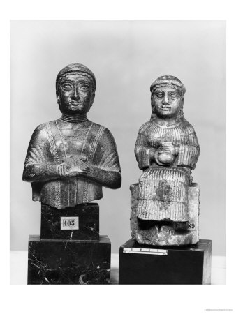 Woman with the Shawl, Woman Holding an Aryballos, Neo-Sumerian, Telloh, Ancient Girsu, c.2150 BC