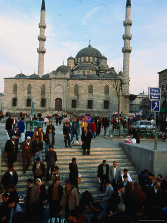 Commuters Outside Yeni Mosque, Eminonu Quarter, Istanbul, Turkey