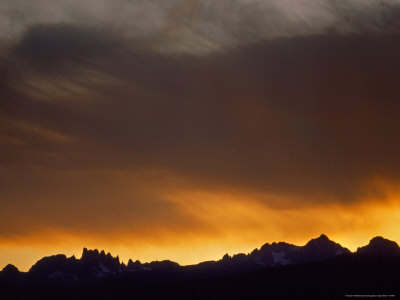 Sunset Over the Minarets and Ritter and Banner Mountains