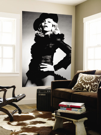 Madonna: Give it to Me
