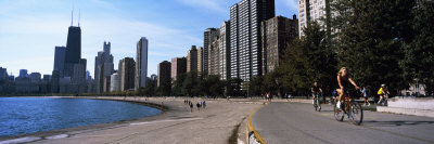 Oak Street Beach and Lakefront Bike Path, Gold Coast, Chicago, Illinois, USA