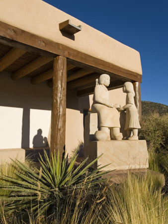 Shared Knowledge Sculpture by Doug Hyde, Museum of Indian Art and Culture, Santa Fe, New Mexico