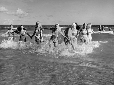 The Beachcomber Girls Who Work Night Clubs are Hanging Out at Beach in the Daytime