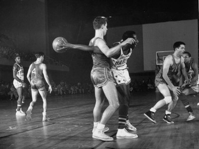Buy Harlem Globetrotters Playing a Basketball Game at AllPosters.com