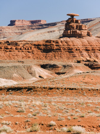Mexican Hat Rock in Mexican Hat, Utah, United States of America, North America