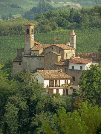 Tenuta La Volta, an Old Fortified Wine Cantina, Near Barolo, Piedmont, Italy, Europe