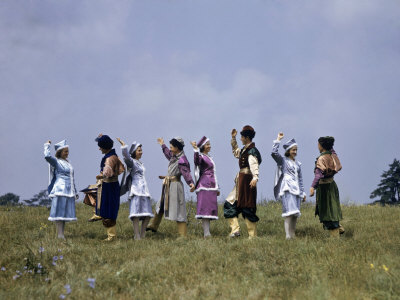 Farmers Learn Traditional Polish Folk Dances at a Harvest Festival
