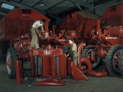 Buy Men Attach a Cotton Picker to a Tractor at AllPosters.com