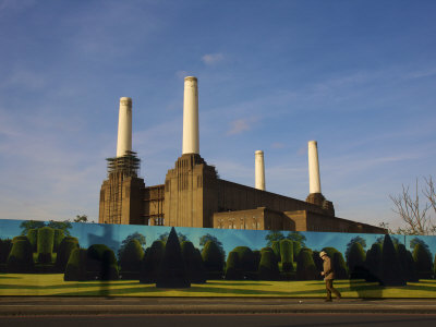 Battersea Power Station by Neil Farrin