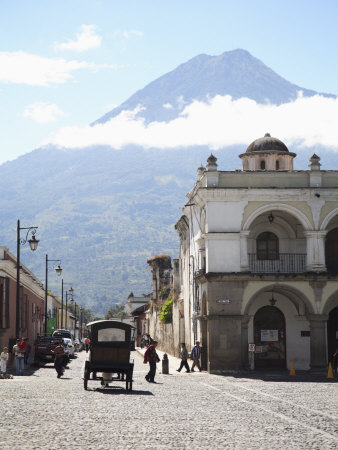 Parque Central, Plaza, with the Volcano Vulcan Agua Behind, Antigua, Guatemala