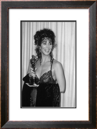 Cher Wins Award