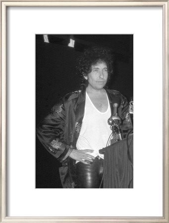 Bob Dylan at Podium Framed Art Print