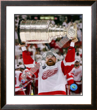 Kris Draper with the Stanley Cup, Game 6 of the 2008 NHL Stanley Cup Finalsl; #33