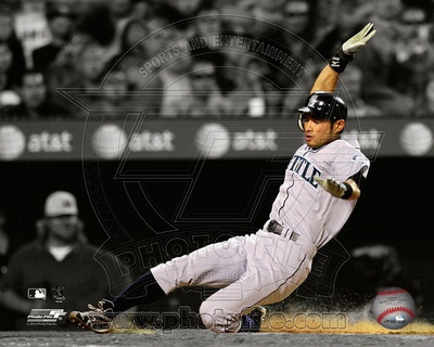 Ichiro Suzuki 2010 Spotlight Action