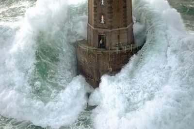 Phares dans la Tempete, La Jument