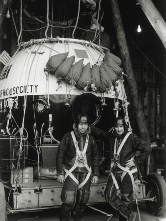 Researchers Prepare for a Flight in the Stratosphere Balloon