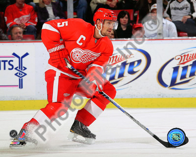 Buy Nicklas Lidstrom 2010-11 Action at AllPosters.com