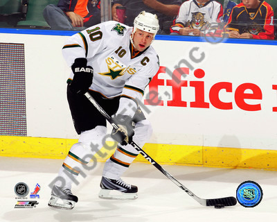 Buy Brenden Morrow 2010-11 Action at AllPosters.com