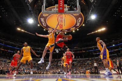 Chicago Bulls v Los Angeles Lakers: Derrick Rose and Pau Gasol