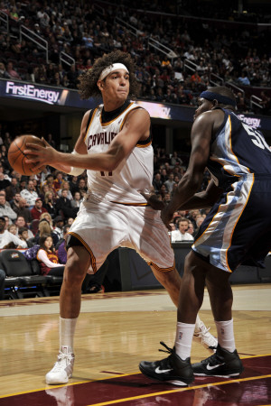 Memphis Grizzlies v Cleveland Cavaliers: Anderson Varejao and Zach Randolph