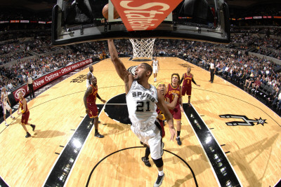 Cleveland Cavaliers v San Antonio Spurs: Tim Duncan and Jamario Moon