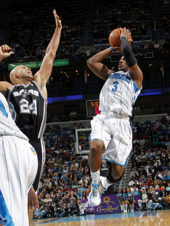 San Antonio Spurs v New Orleans Hornets: Chris Paul and Richard Jefferson